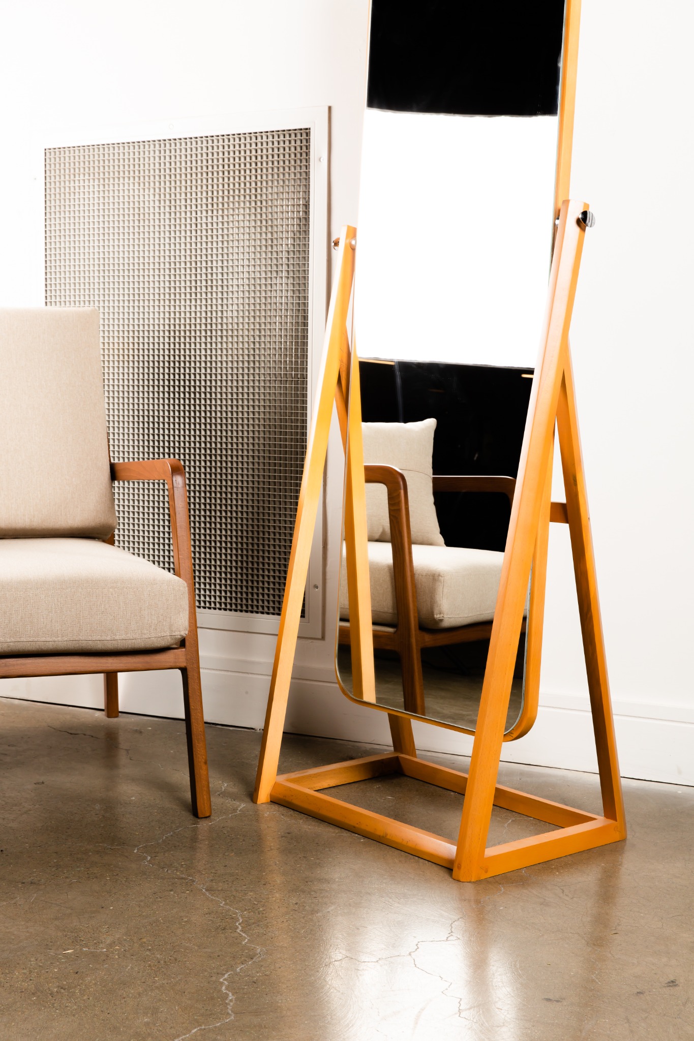 Minimal mirror styling 05